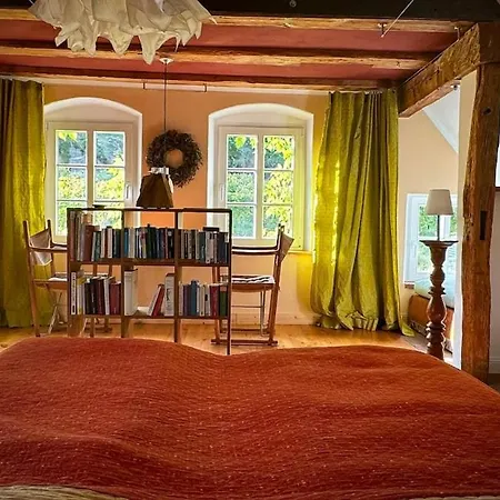 Apartment Alte Schulhaus Am Schlossberg *
