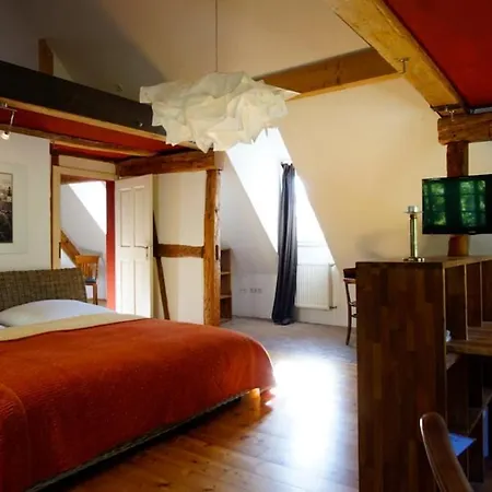 Apartment Alte Schulhaus Am Schlossberg *