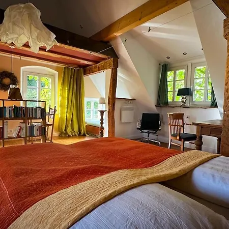 Apartment Alte Schulhaus Am Schlossberg *